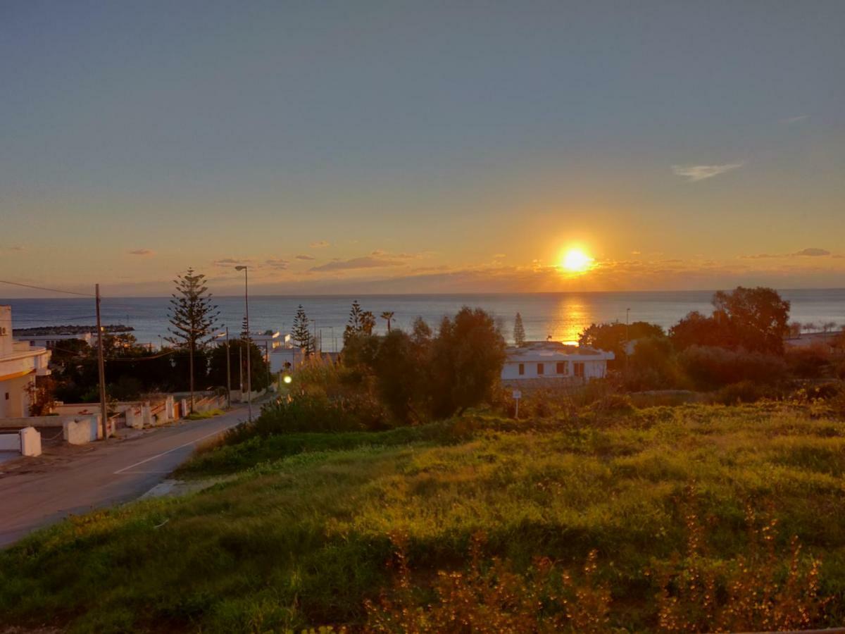 Villetta Blu Mare Torre Vado Eksteriør billede